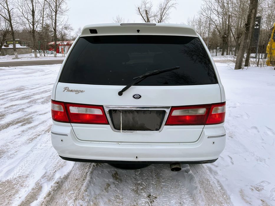 Продам автомобиль Ниссан Пресаж