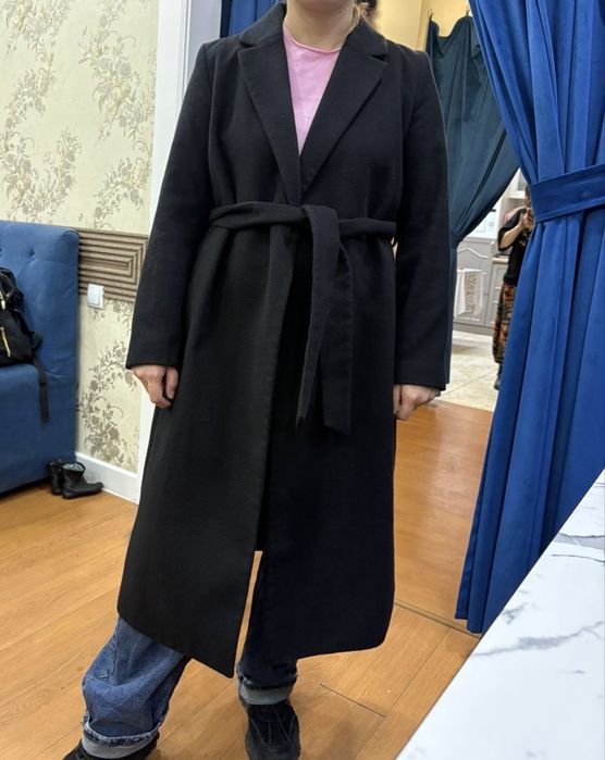 Продам пальто черное длинное