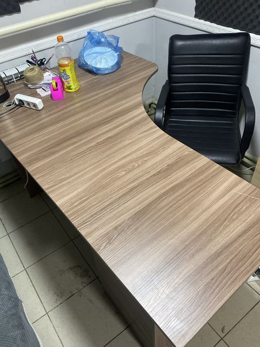 шкаф, полки, стол, диван