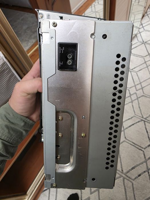 Продам bluetooth автомагнитолу на w211 original