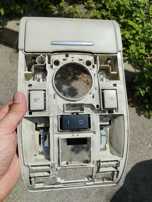 Плафон за audi a6 4f c6