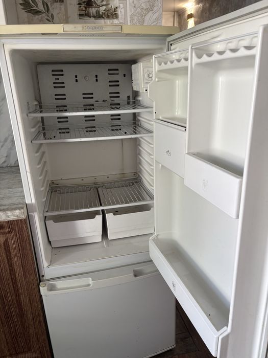 Срочно продам холодильник