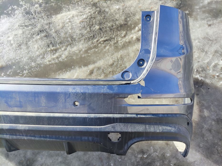 Продам задний бампер