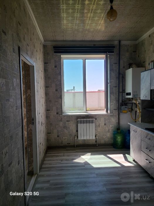 Navoiy shahrida 1 xona 2 xona qilingan uyimiz sotiladi 1etaj
