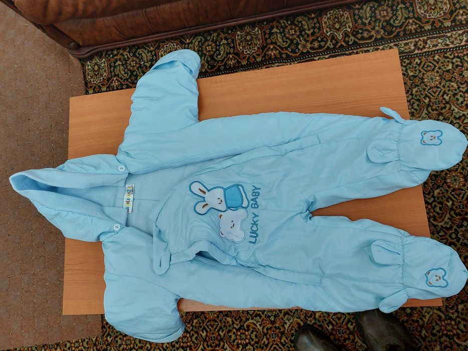 vând paltoane fetite , geci si costume complete de iarnă copii