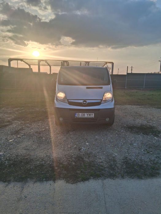 Opel vivaro 2.0 diesel 114 cp