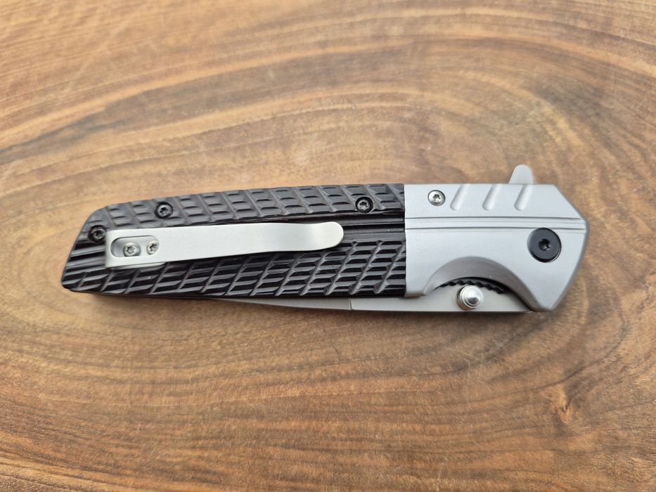 Сгъваем джобен нож с дървена дръжка СМ133