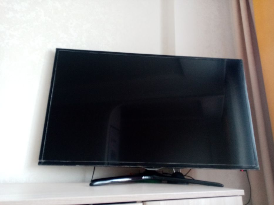 Телевизор SAMSUNG