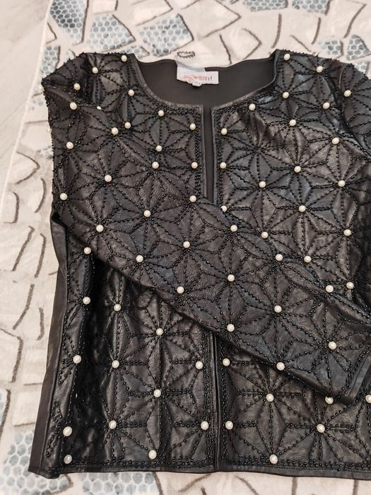 Кожено яке с перли