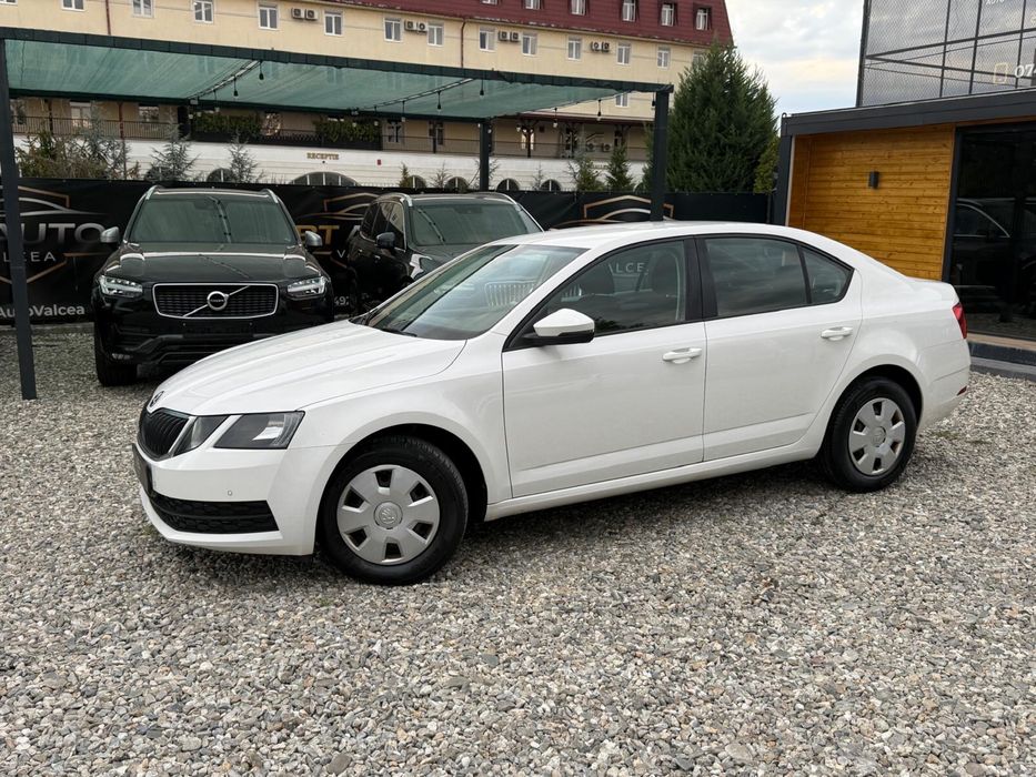 SKODA Octavia 2019 — imagine 3