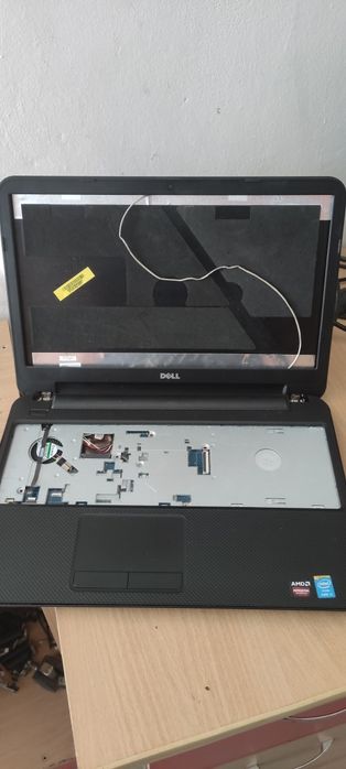 Dell Inspiron 3557