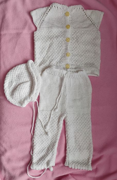 Бебешки плетен комплект