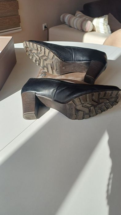 Кожени обувки Tamaris