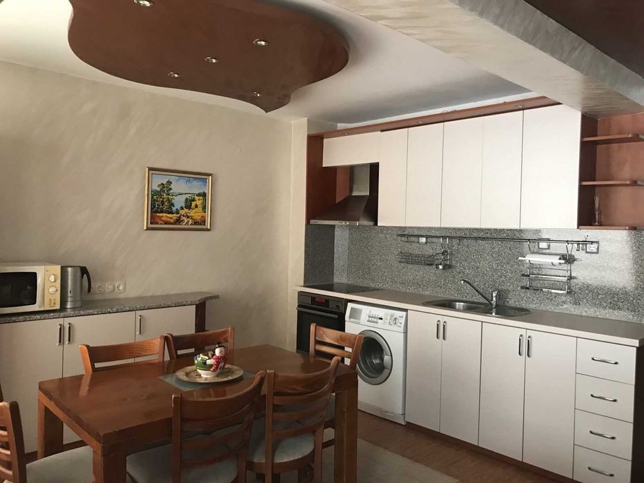 Дава се под наем Тристаен апартамент в София, Витоша - 106 кв.м за 499.8 € - Снимка #2