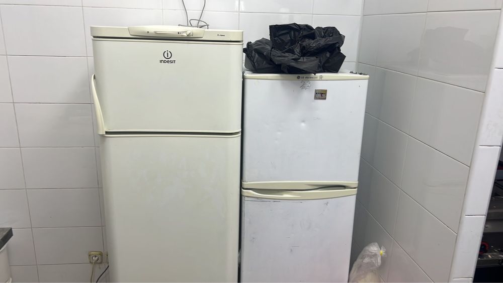 Продам холодильники, по цене звоните