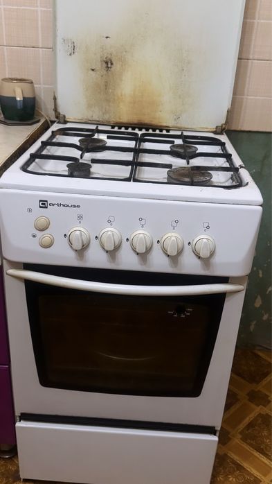 Продам газ плиту