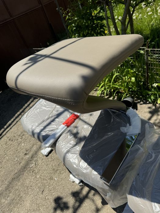 Scaune piele set de 4 bucati noi