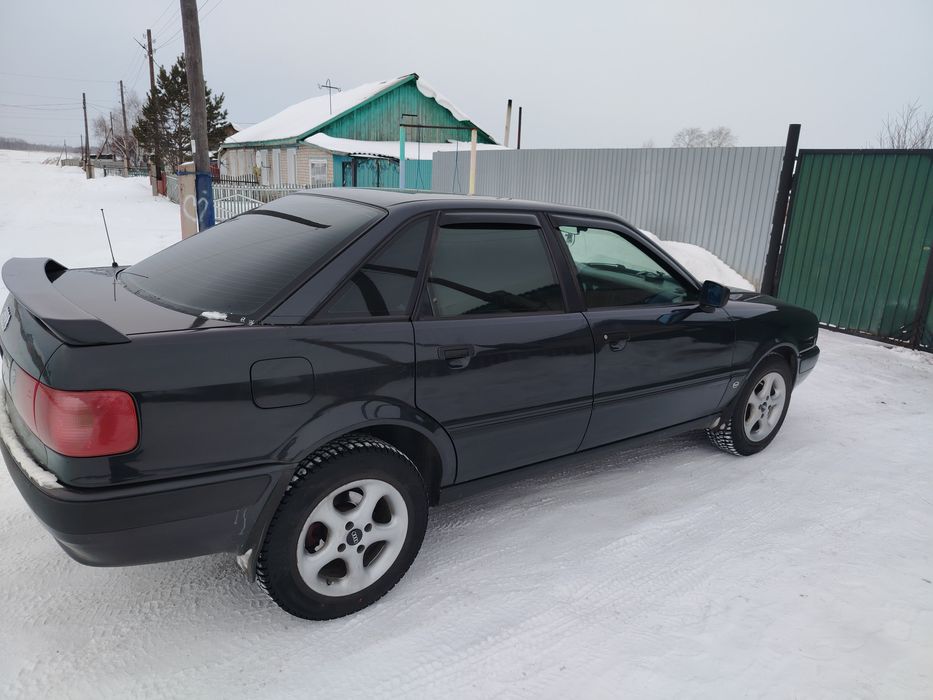 Продам Ауди 80 б4