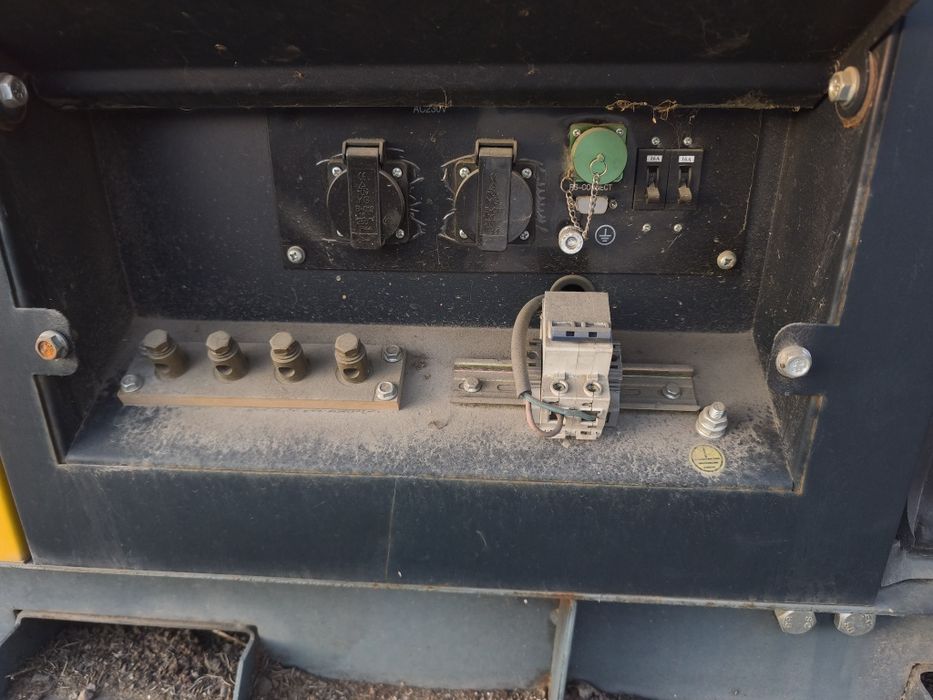 Продам дизельную электростанцию