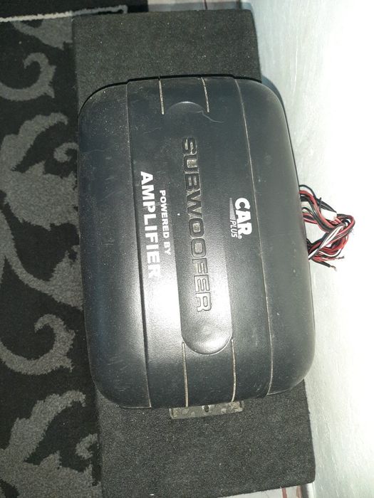 Subwoofer + amplificator second-hand