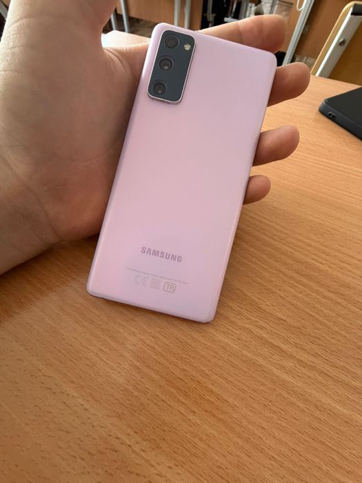 Продам Samsung S20 FE 128GB