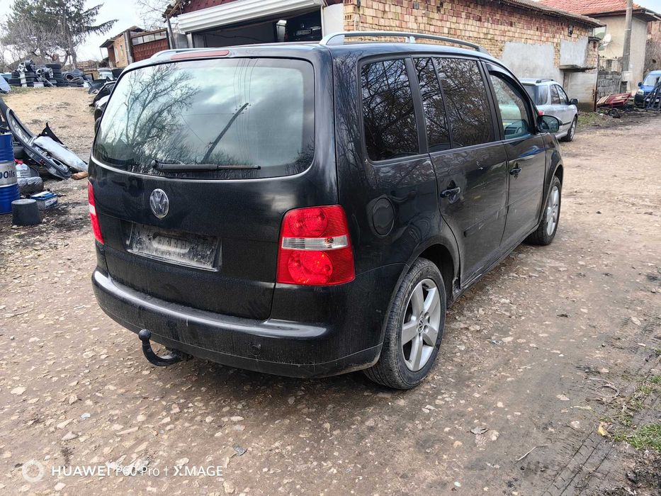 Vw Touran 2.0FSI 150к.с 6 скорости на части