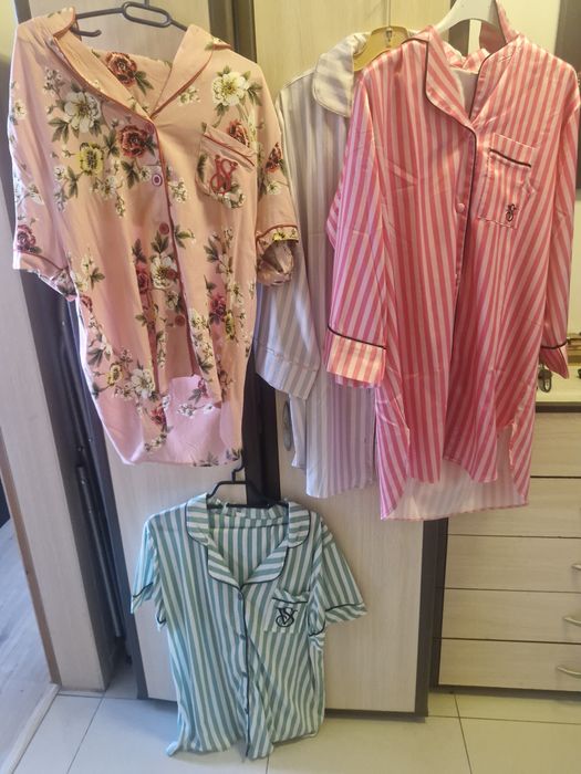Продават се пижами Victoria's Secret
