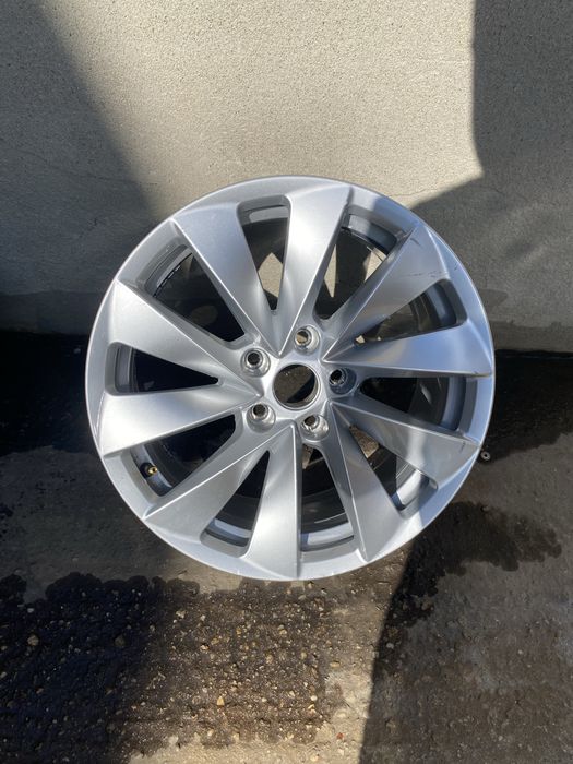 Janta aliaj 17" Skoda Superb 4