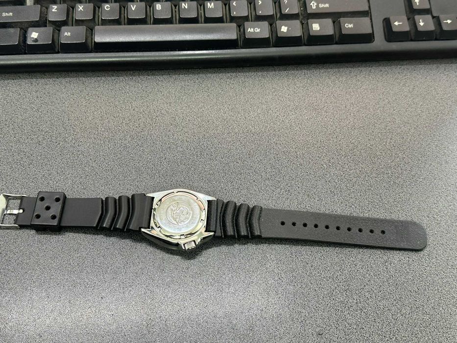 seiko 7s26 21 jewels culoare argintiu stralucitor fata spate lateral