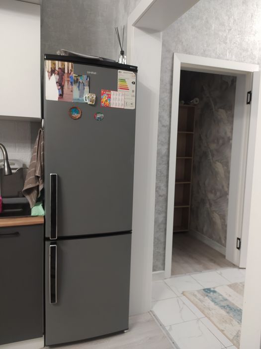 Продаю холодильник