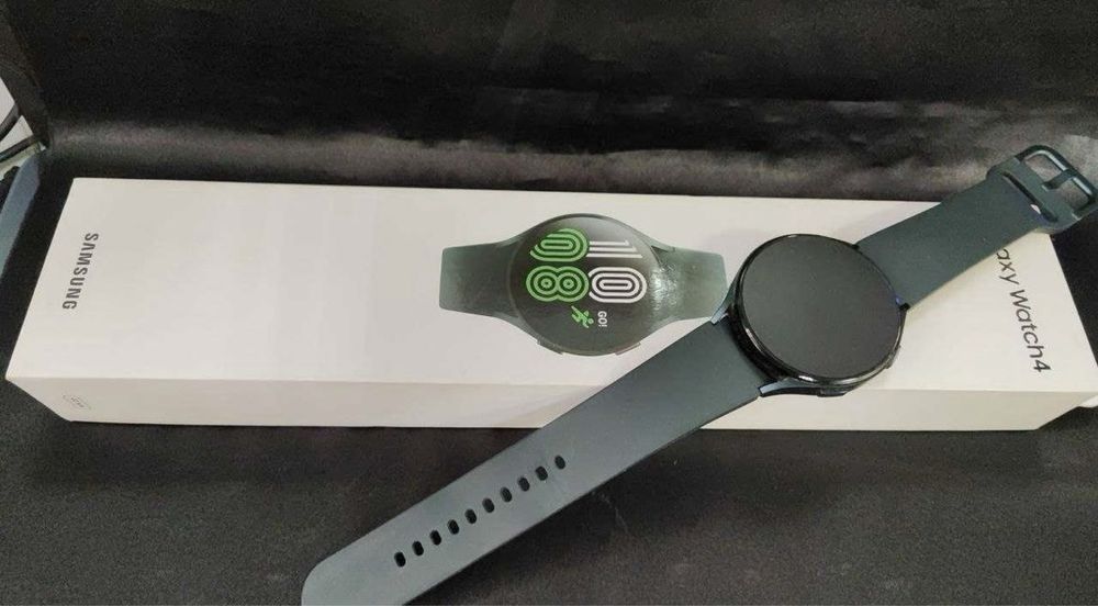Samsung Galaxy Watch 4 44