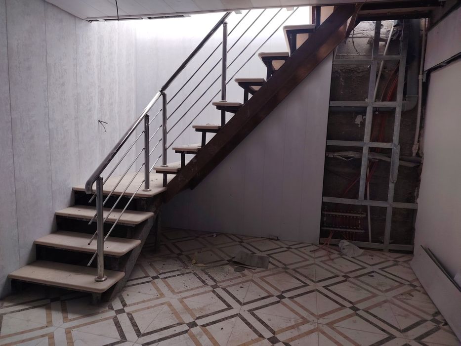 Продаётся магазин 24 кв.м с подвалом 24 кв.м