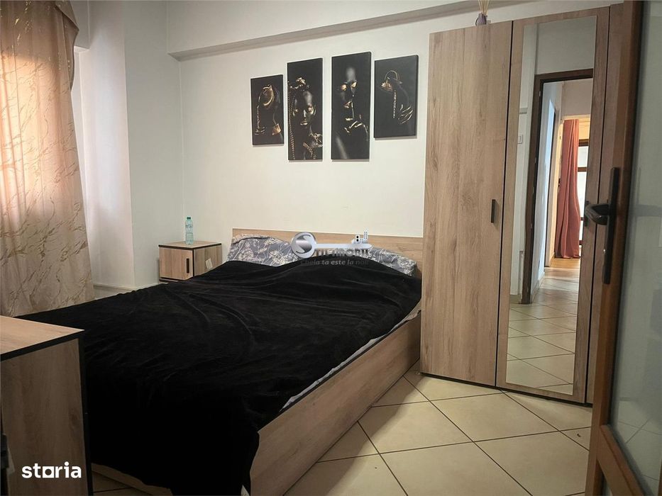 Apartament 3 camere Hala Centrala - 550 EURO