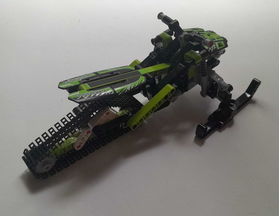 Lego Technic 42021 Snowmobile