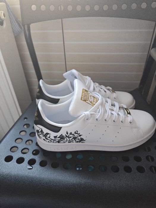 Vând adidasi Adidas Stan Smith