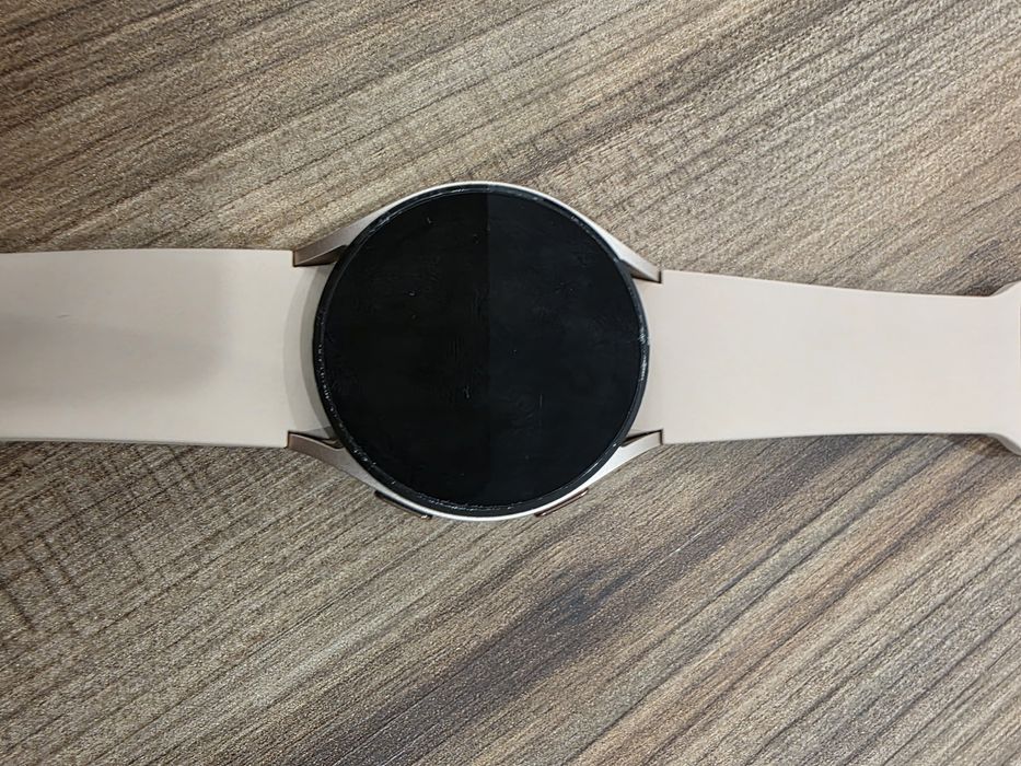 Смарт часовник samsung 4