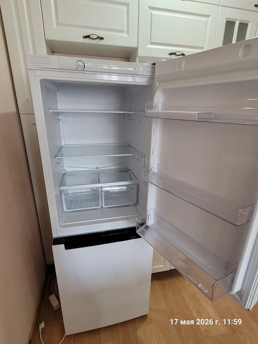 Холодильник Indesit DS 4160 W белый