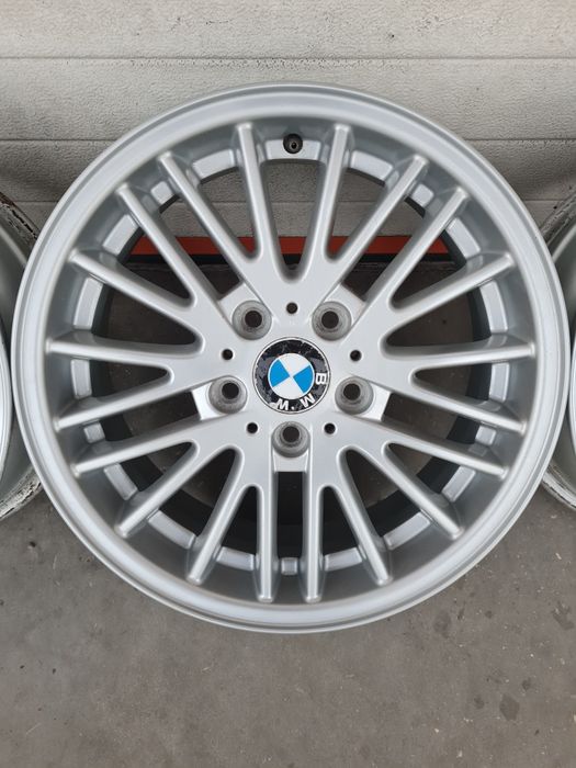 Оригинални джанти за BMW R17 5x120 ET39 7J