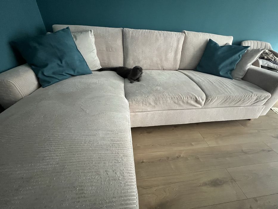 Ъглов диван в отлично състояние