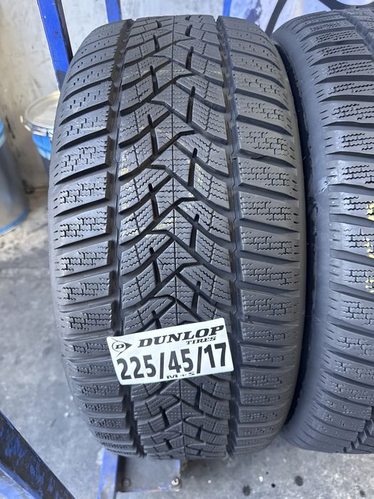 225/45/17 Dunlop M+S