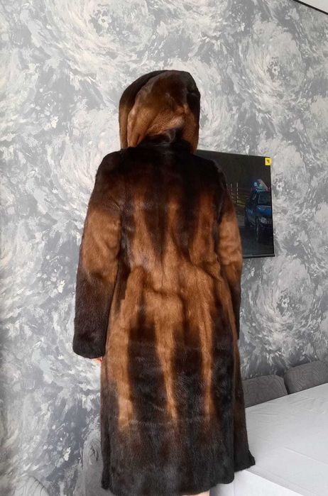 Продам норковую шубу