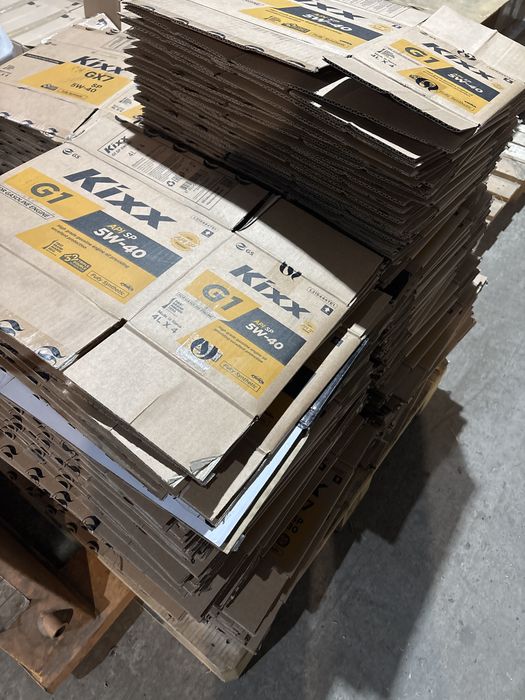 Картонные коробки.