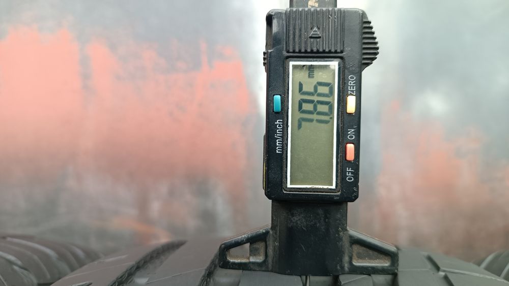 215/60/16 Uniroyal Дот 0823