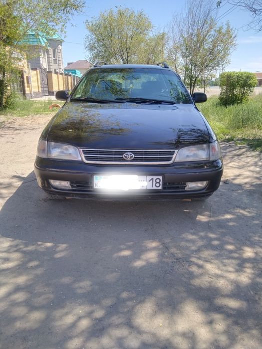 Продам тайота карина е универсал!