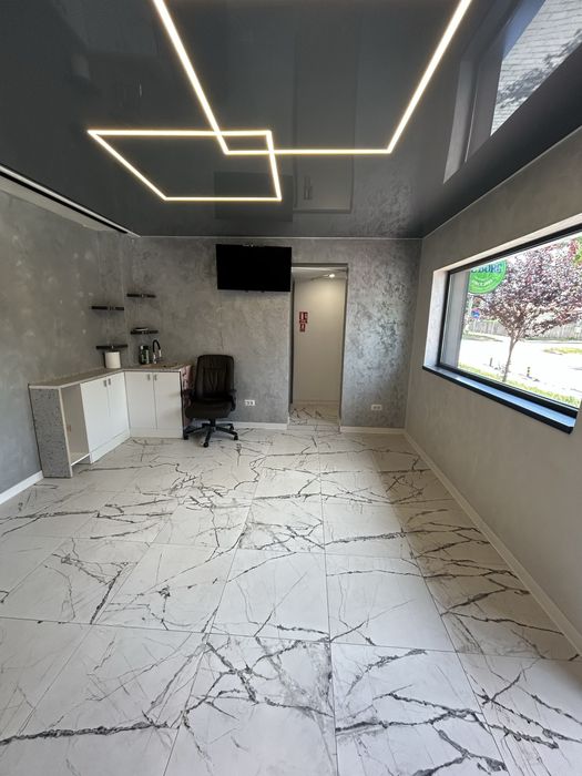 Spatiu comercial de vanzare,poate fi transformat si in locuinta.