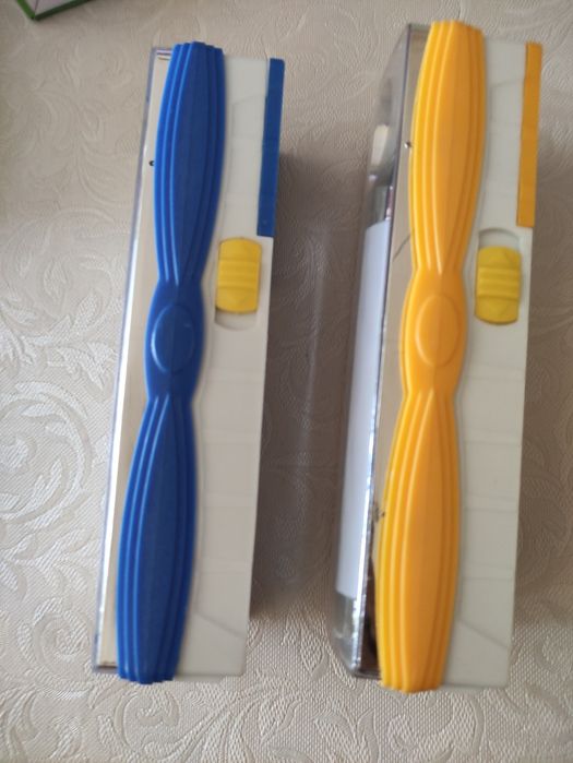 НОВИ лед фенери,сини и жълти