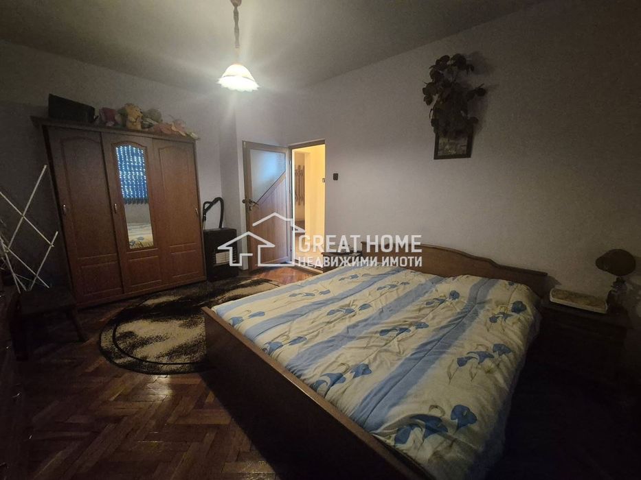Продава се Тристаен апартамент в Търговище, Запад 1 - 65 кв.м за 644 €/кв.м - Снимка #2