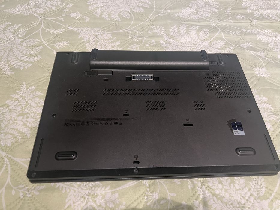 Лаптоп Lenovo T460 8gb RAM 512 HDD i5-6300U 2.4GHz