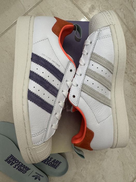 Adidas Superstar J Limited Edition