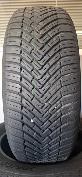 4бр. 205/60/16 Continental 6.8mm грайфер, дот 19г. Безплатен монтаж